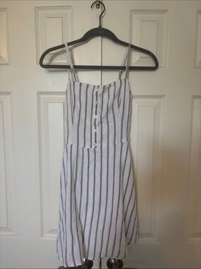Striped Button-Front A-Line Sundress in White and Gray